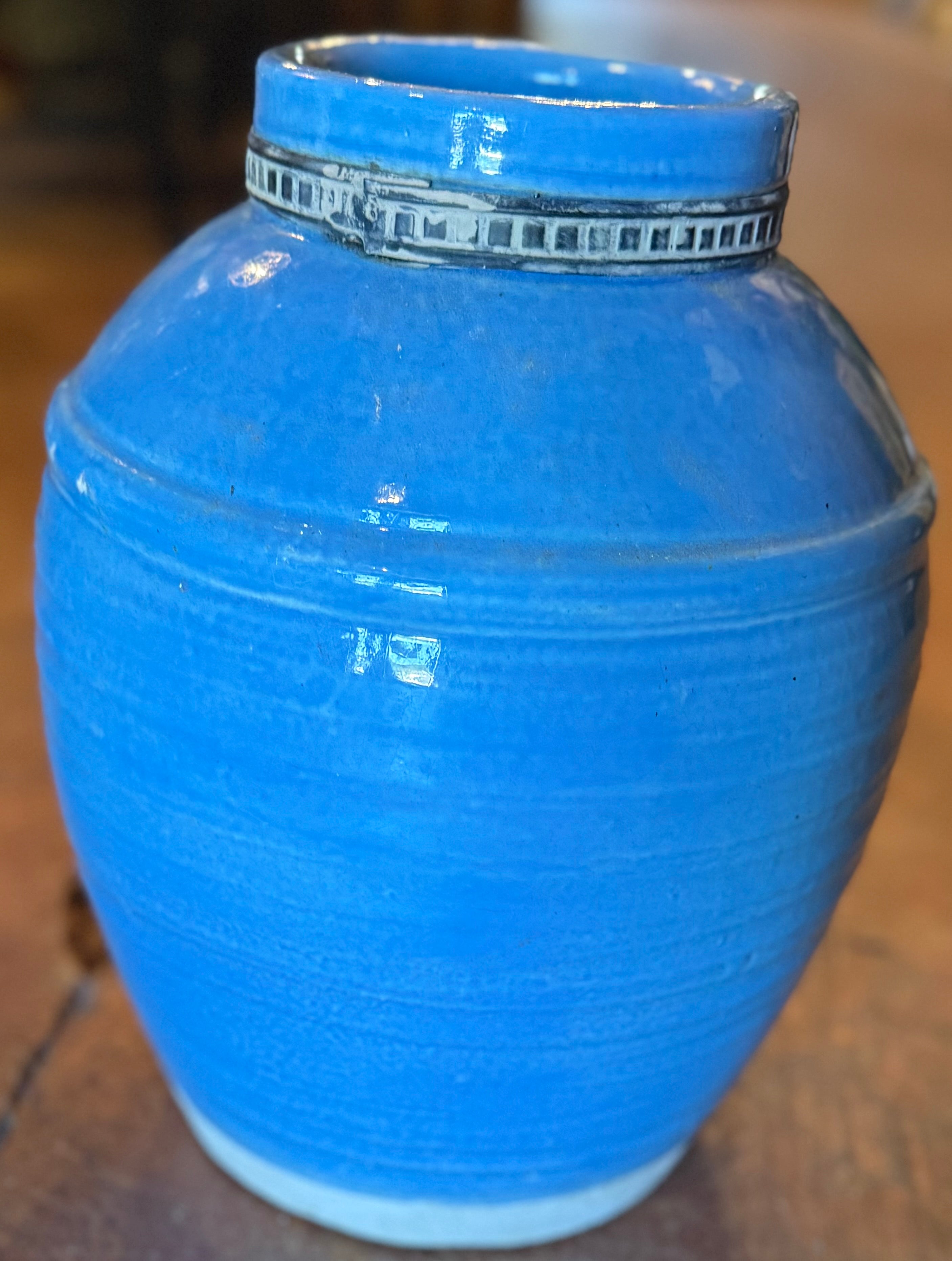 Tuscan Farmhouse Urn