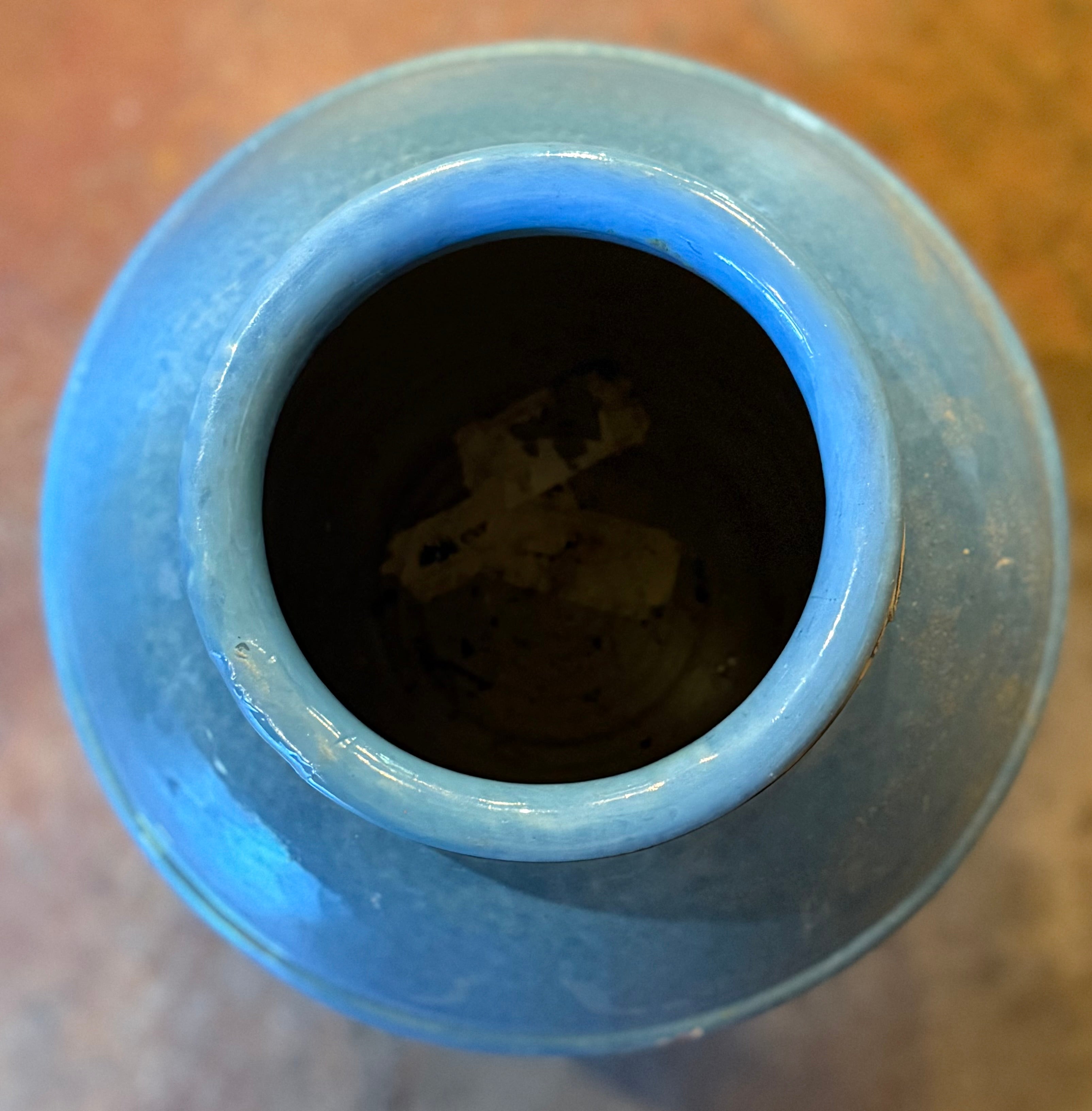 Tuscan Farmhouse Urn
