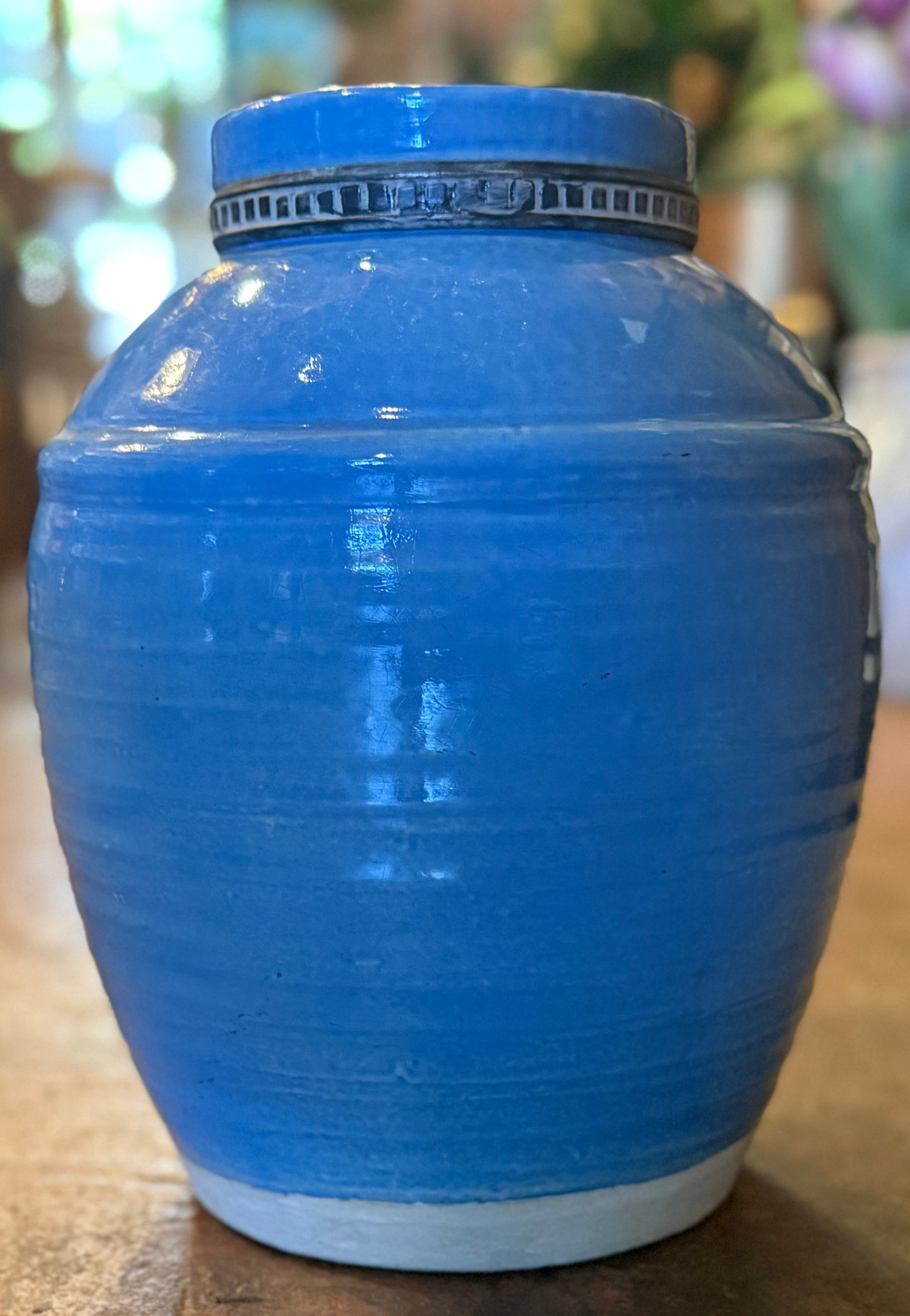 Tuscan Farmhouse Urn